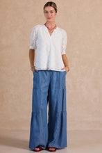 Load image into Gallery viewer, Textured Star Pattern S/S Blouse