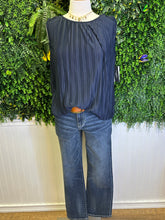 Load image into Gallery viewer, Slvless Boat Neck Knit Top