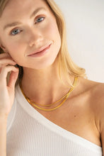Load image into Gallery viewer, Dainty Herringbone Necklace
