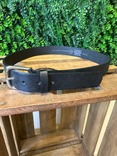 Load image into Gallery viewer, Square Buckle Leather Belt
