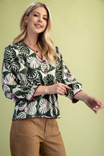 Load image into Gallery viewer, Printed V-neck 3/4 Slv Blouse
