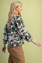 Load image into Gallery viewer, Printed V-neck 3/4 Slv Blouse
