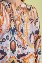 Load image into Gallery viewer, Loose Fit Button Down Blouse
