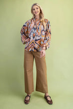 Load image into Gallery viewer, Loose Fit Button Down Blouse
