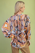 Load image into Gallery viewer, Loose Fit Button Down Blouse

