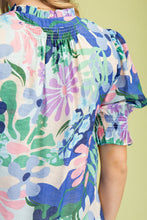 Load image into Gallery viewer, Floral Print Button Down Blouse
