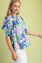 Load image into Gallery viewer, Floral Print Button Down Blouse
