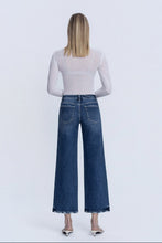 Load image into Gallery viewer, Mid Rise Ankle Wide Jeans

