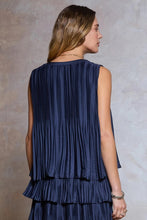 Load image into Gallery viewer, Pleated Slvless Crop top
