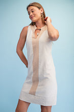 Load image into Gallery viewer, Linen V-neck Dress
