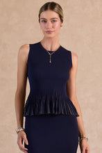 Load image into Gallery viewer, Slvless Ribbed Sweater Tank top
