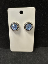 Load image into Gallery viewer, Silver Over Pewter Earrings
