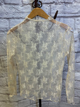 Load image into Gallery viewer, Sheer Lace L/S Top
