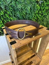 Load image into Gallery viewer, Hook Closure Wide Leather Belt
