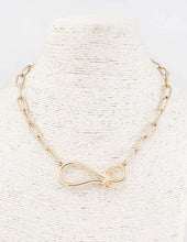 Load image into Gallery viewer, Twist-pendant Chain Necklace
