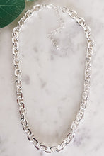 Load image into Gallery viewer, Short Chain Necklace
