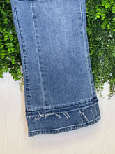 Load image into Gallery viewer, Hannah Crop Flare w/multi Seam Detail
