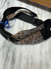 Load image into Gallery viewer, Versa Tote Guitar Straps
