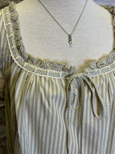 Load image into Gallery viewer, Slvless Baby Doll Dress
