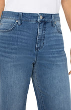 Load image into Gallery viewer, Stride Wide Leg Crop Cut Hem 26"
