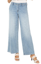 Load image into Gallery viewer, Weekender Relaxed Loose Fit Denim 30"
