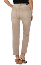 Load image into Gallery viewer, Liv Non-skinny Skinny 28"
