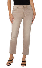 Load image into Gallery viewer, Liv Non-skinny Skinny 28"

