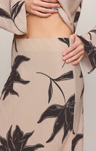 Load image into Gallery viewer, Europa Clem Floral Skirt
