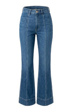 Load image into Gallery viewer, Relaxed Hr Seamed Bootcut 30' Ins
