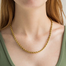 Load image into Gallery viewer, Chunky Twisted Necklace
