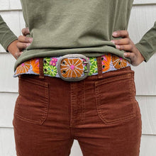 Load image into Gallery viewer, Evening Shade Floral Embroidered Wool Belt
