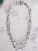 Load image into Gallery viewer, Textured Clip-link Chain Necklace
