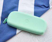 Load image into Gallery viewer, Peepers Silicon Pouch
