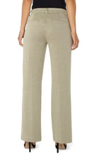 Load image into Gallery viewer, Kelsey Wide Leg Trouser
