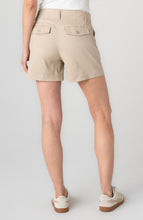 Load image into Gallery viewer, Pleated Trouser Shorts 5"
