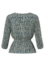 Load image into Gallery viewer, 3/4 Ruched Slv V Neck Knit Top
