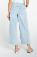 Load image into Gallery viewer, Stride Crop Embroidered Side Seam
