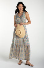 Load image into Gallery viewer, Slvless Smocked Waist Maxi Dress
