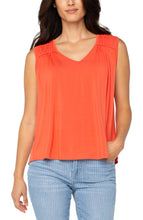 Load image into Gallery viewer, Sleeveless Shirred Detail Knit Top 25" Hps

