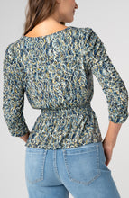 Load image into Gallery viewer, 3/4 Ruched Slv V Neck Knit Top
