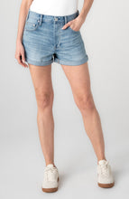 Load image into Gallery viewer, Relaxed Vintage Cuff Shorts

